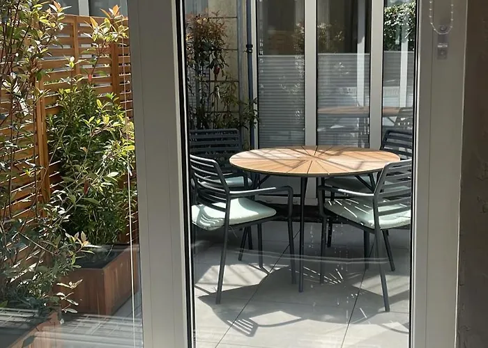 Atrium Apartment Aachen